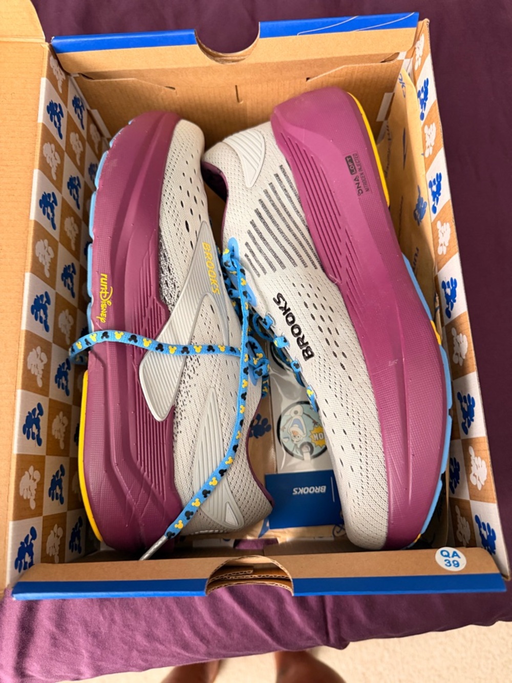 Brooks Ghost Max 3 Women’s Running Shoes - Epcot Wine and Dine 2025